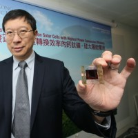 Perovskite silicon tandem solar cell