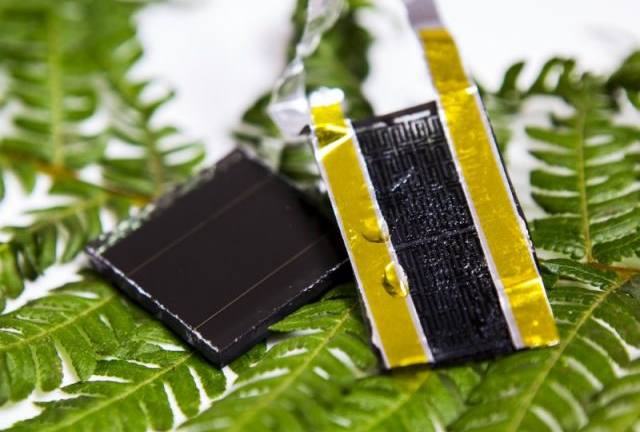 Supercapacitor and solar cell