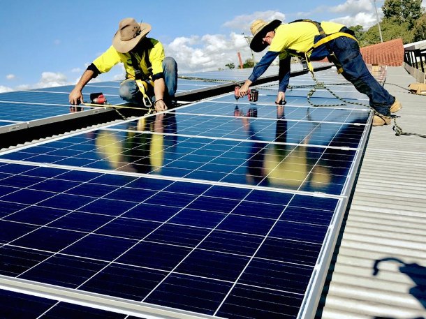 Llewellyn Motors in Ipswich is trialing one of Australia's first urban solar farms. 