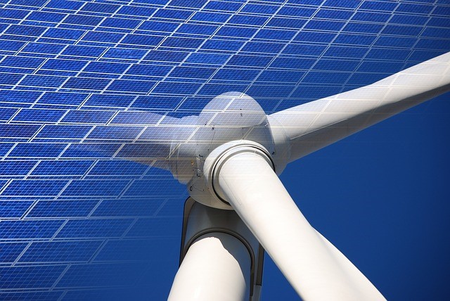 Renewable energy platform features large-scale solar energy storage.