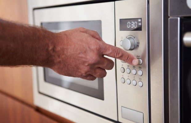 A 1000 watt microwave oven uses 1 kWh in one hour.