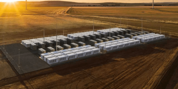 NSW needs a strong state Renewable Energy Target says CEC. Solar farms such as these would result.