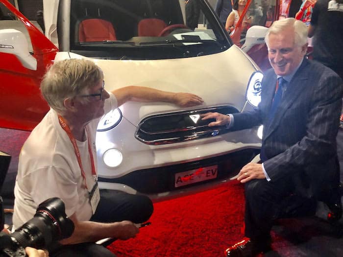 John Hewson, former Federal Opposition leader endorsing ACE Australian Electric Vehicle at SEC 2019