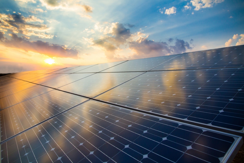 do solar panels work on cloudy days
