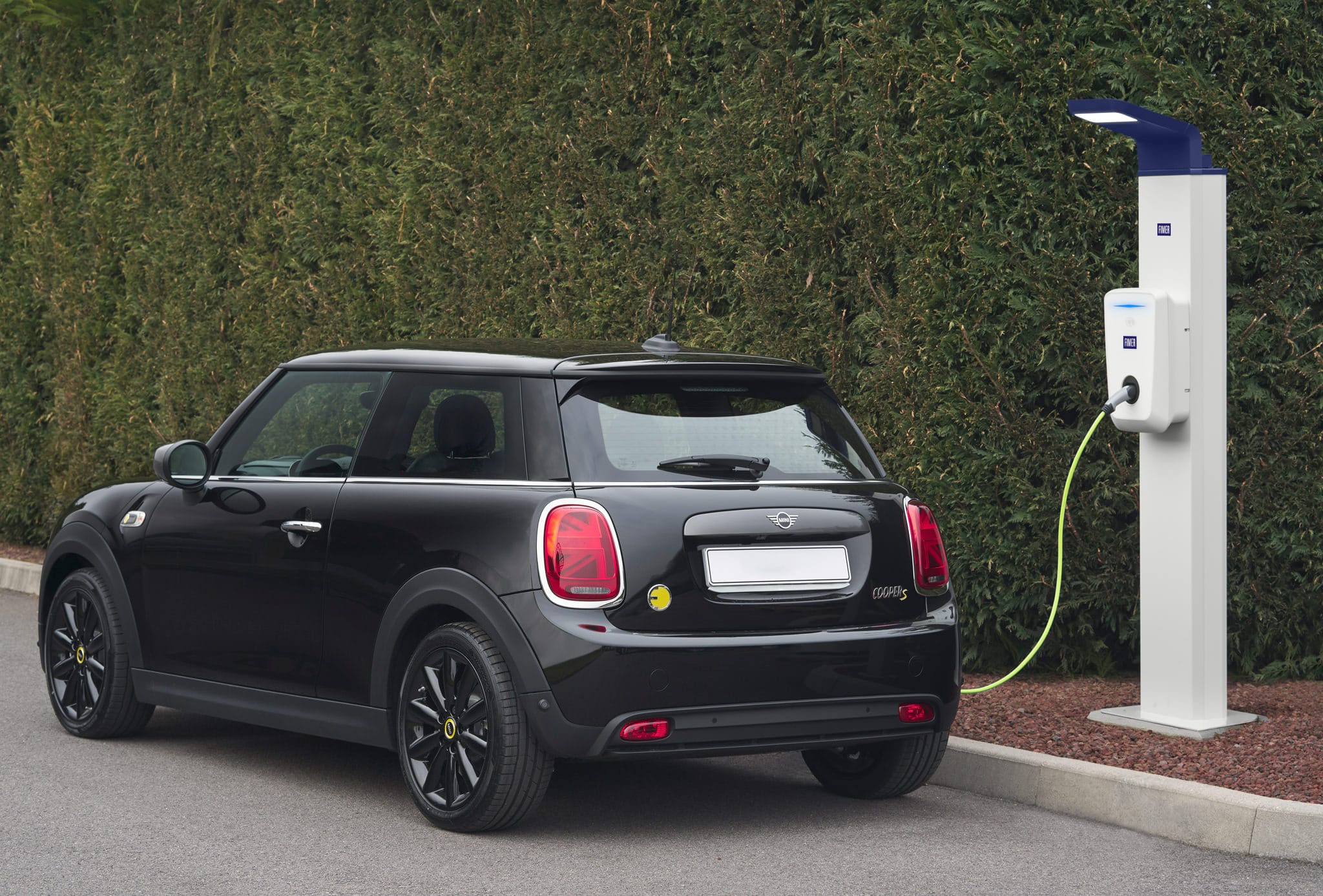 How does EV charging work?