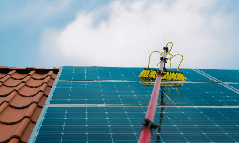 solar panels cleaning