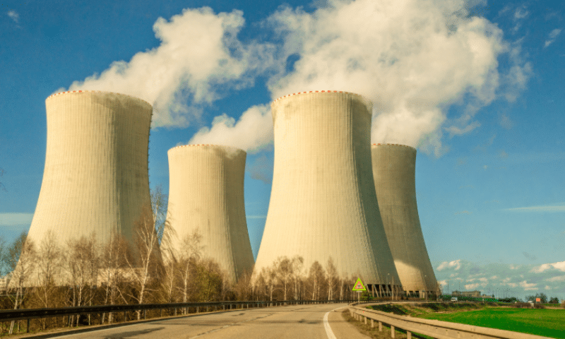 is nuclear energy renewable