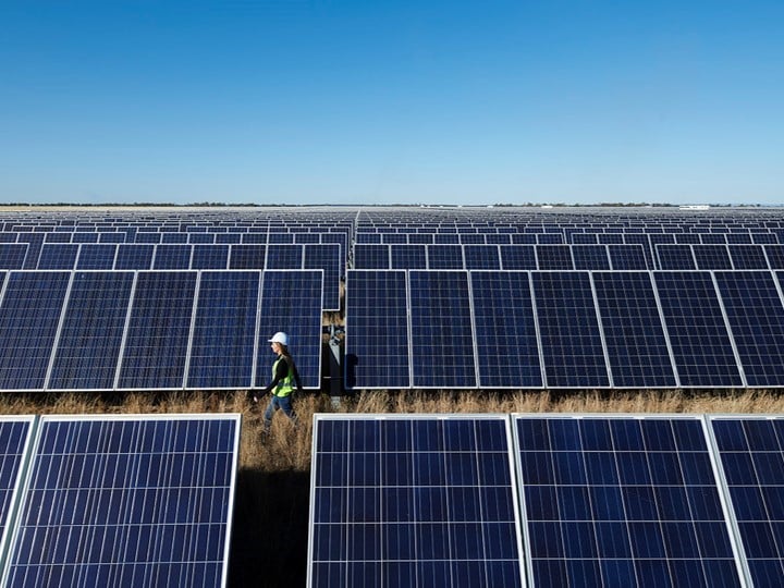 Origin Energy - Yarrabee Solar Farm at Narrandera, NSW