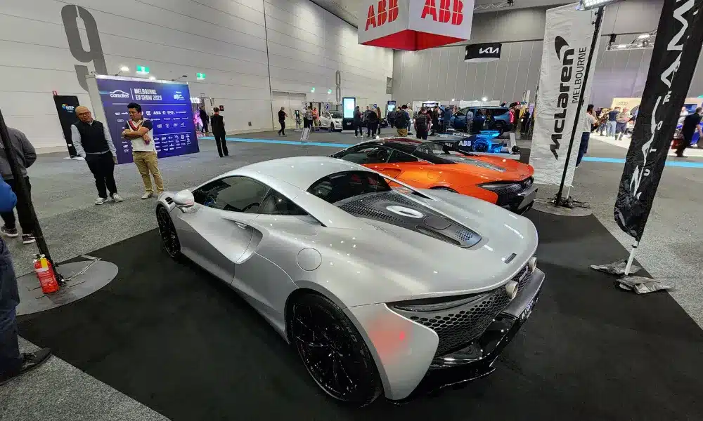 McLaren Artura 2