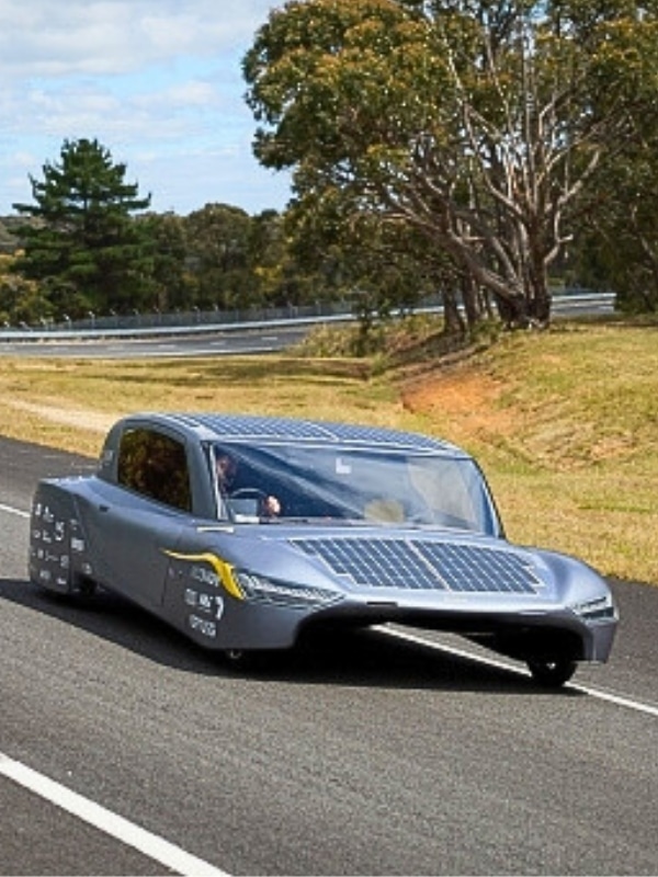 solar-powered vehicles