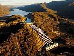 how hydroelectric systems work